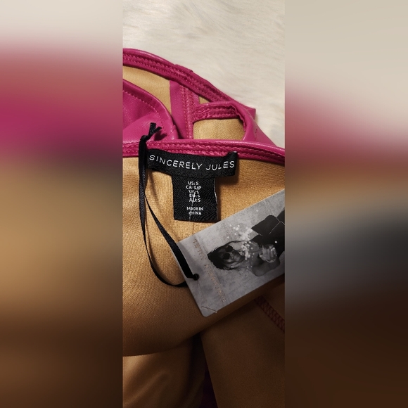 Top - Picture 3 of 3